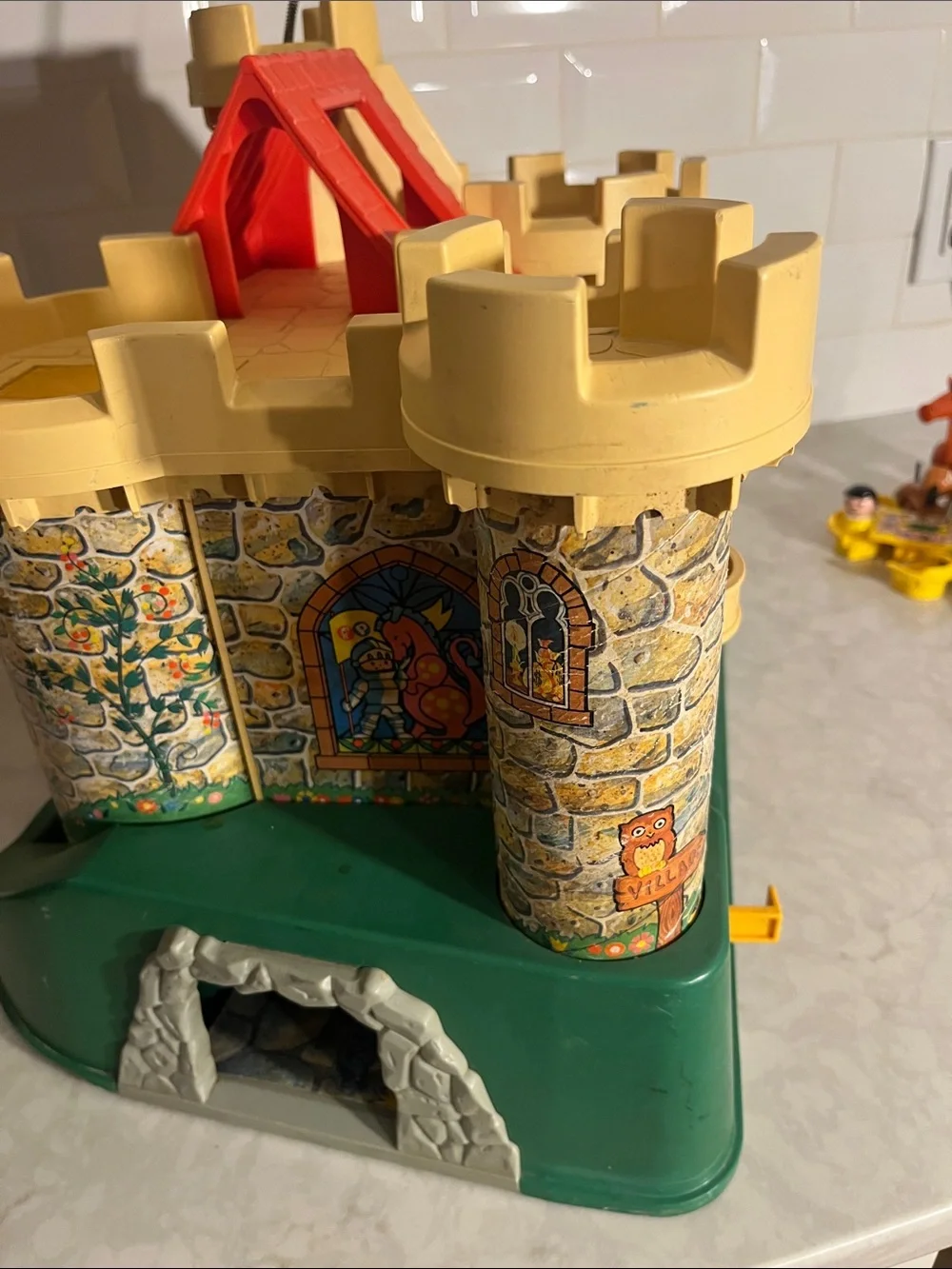 1974 Vintage Fisher Price Little People Play Family Castle #993